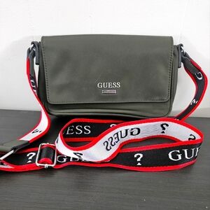 GUESS crossbody